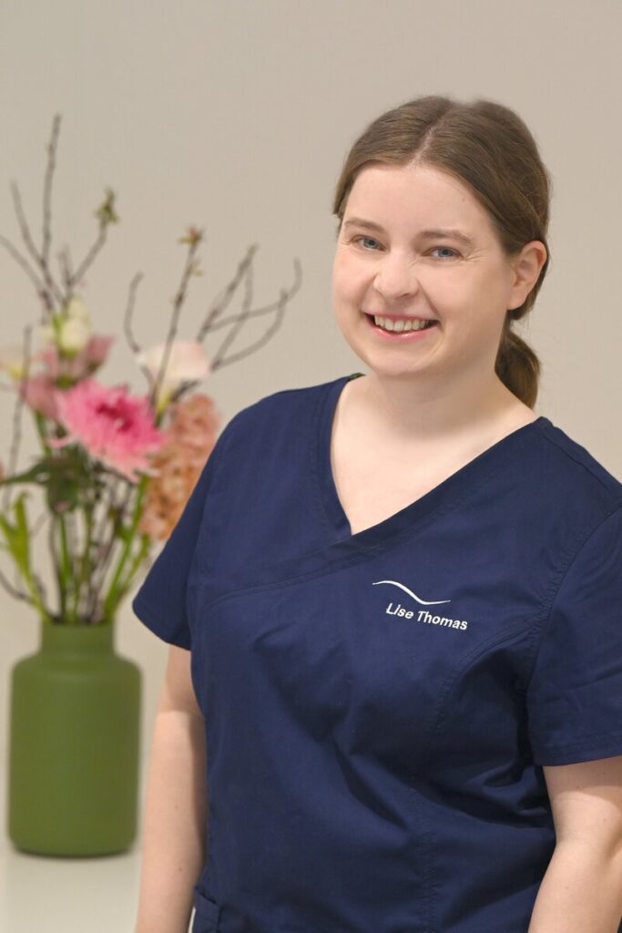Lise Thomas, Zahnmedizinische Assistenz